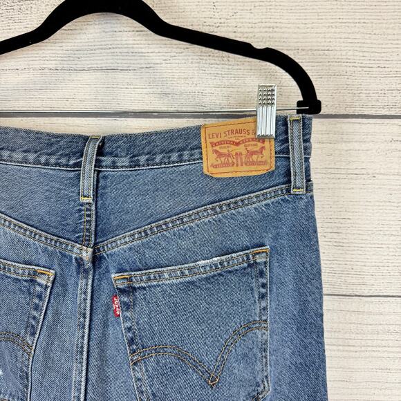 Levi's Women's Ribcage Button Fly Distressed Straight Leg Ankle Jeans Size 31 - Picture 6 of 9